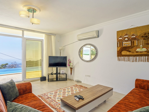  gece  -  Kasım
  | Kalkan Üzümlü'de Deniz Manzaralı 8 Kişilik Muhafazakar Villa